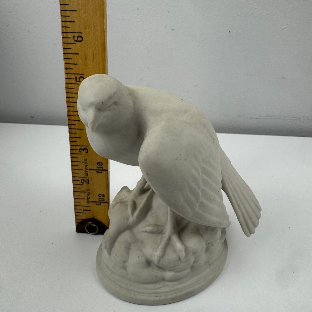 Vtg‎ Bisque Porcelain Falcon Hawk Figurine Made in Spain Bird of Prey Decor - Picture 12 of 14